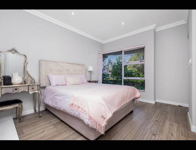 5 BEDROOM HOUSE FOR SALE IN DAINFERN GOLF ESTATE
